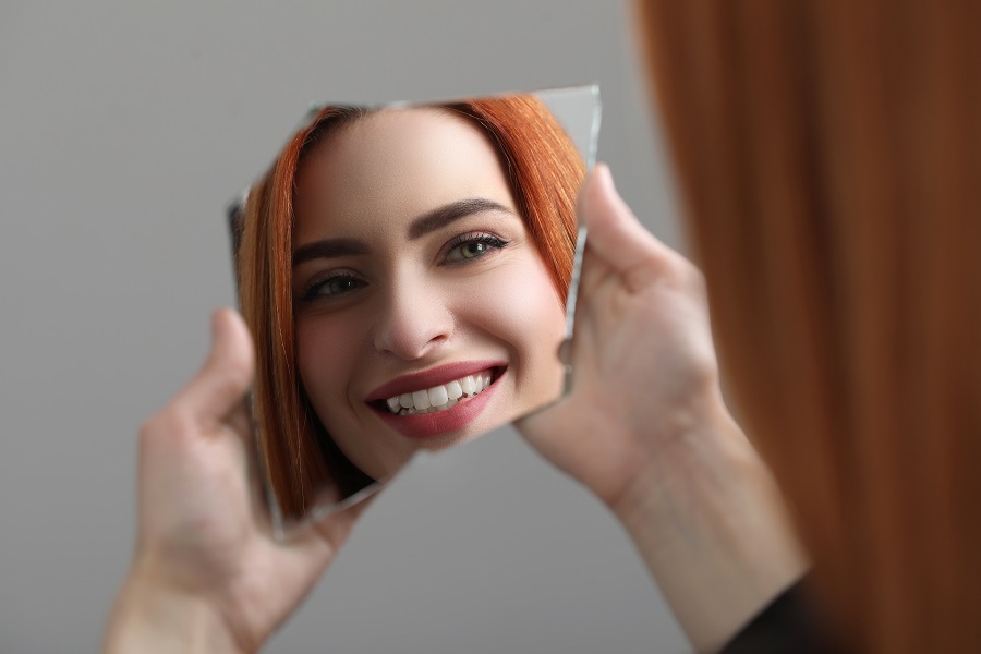 Get a Straight, Beautiful Smile With Dental Veneers